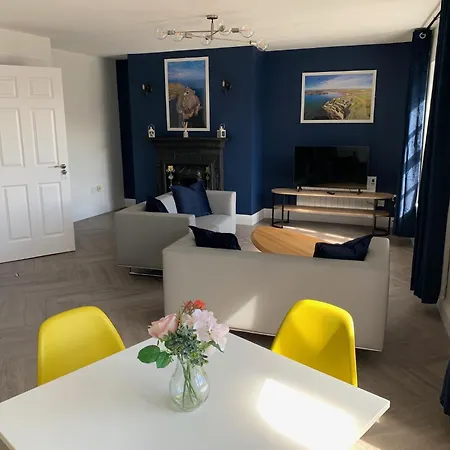 Town Center Beautiful 1 Bed